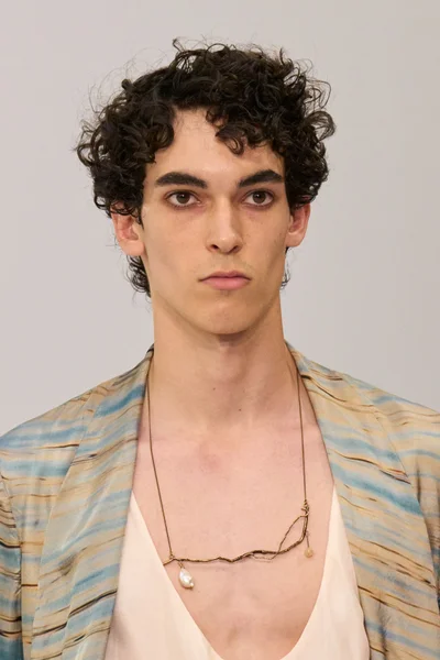 Look 35
